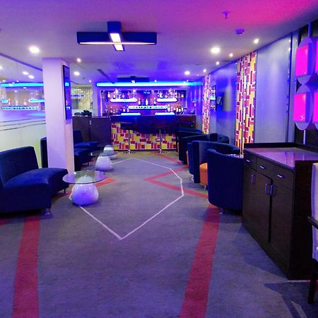 The Byke Suraj Plaza Pure Veg, Thane Exteriör bild