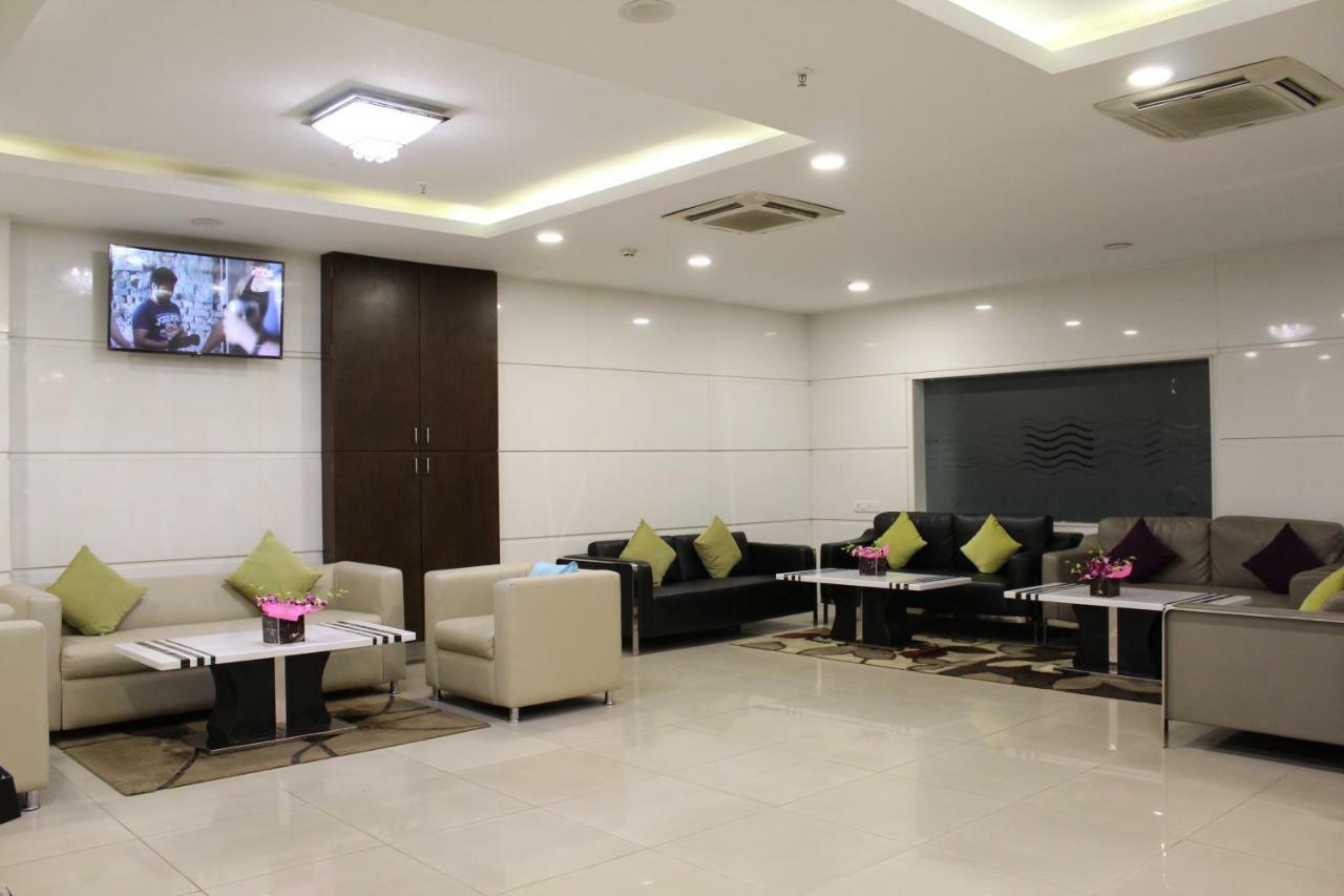 The Byke Suraj Plaza Pure Veg, Thane Exteriör bild